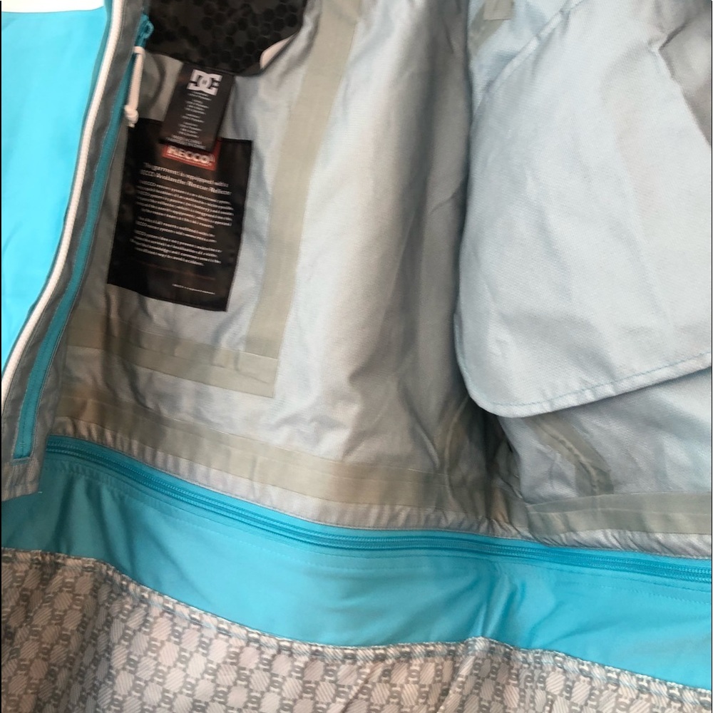 DC Snow Jacket - Picture 5 of 6